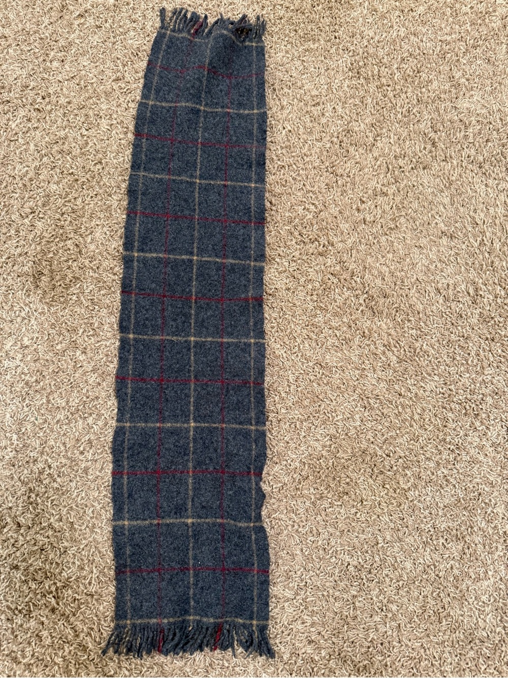 Marshall Field’s Men's Grey Windowpane 100% Lambswool Scarf with Fringe